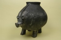 Prähistorische Urne in Gestalt eines Schweines, Nachbildung