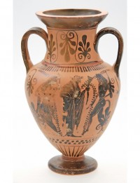 Halsamphora, attisch-schwarzfigurig: Dionysos, Satyr, Mänaden. Um 500 v. Chr.