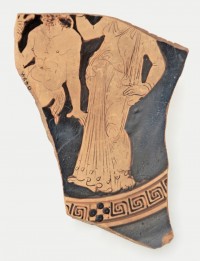 Trinkschale, attisch-rotfigurig (Fragment), Jenaer Maler: Satyr, Mänade. 1. Viertel 4. Jahrhundert v. Chr.